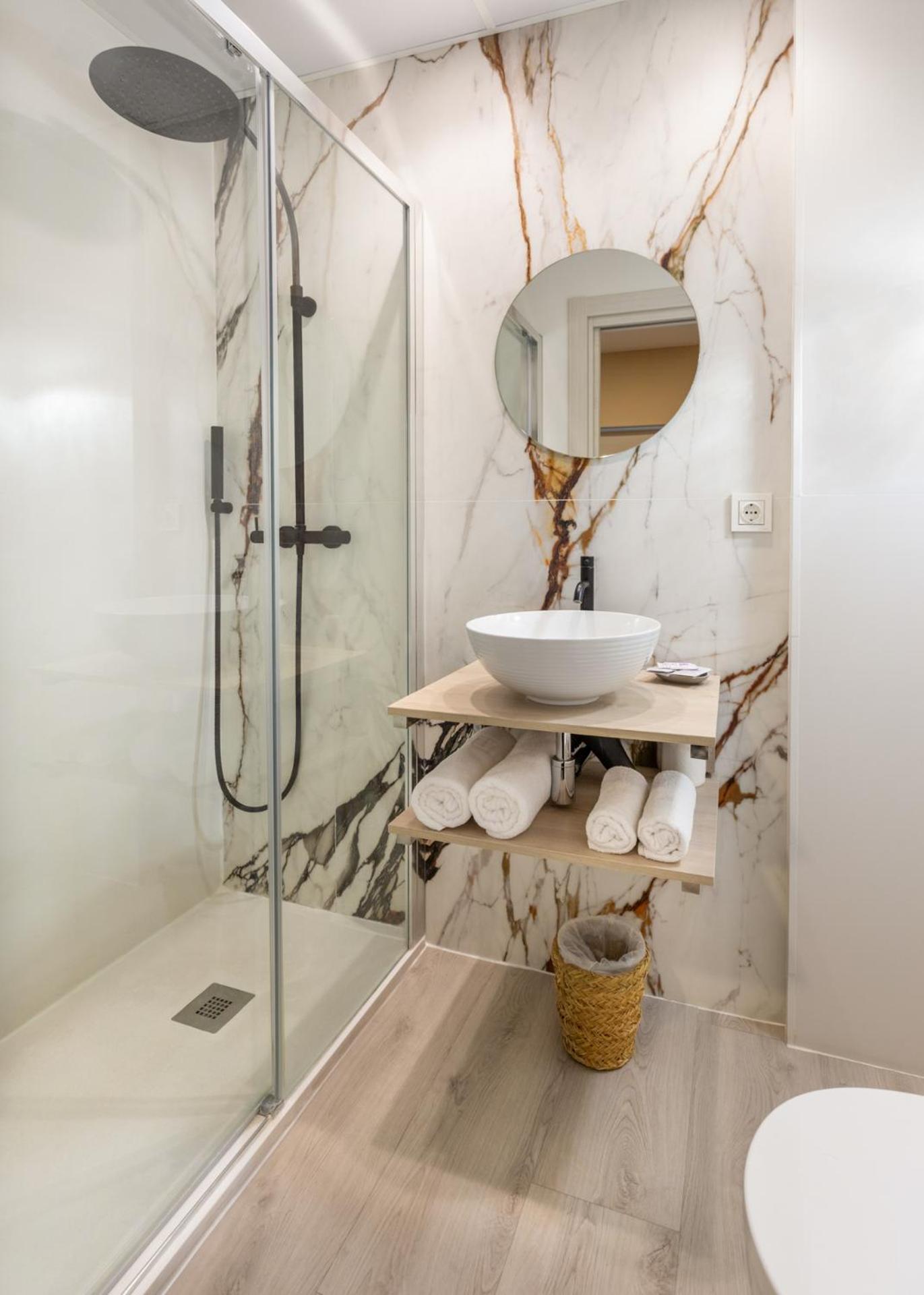 Hostal Plaza Boutique (Adults Only) Сарагоса Экстерьер фото